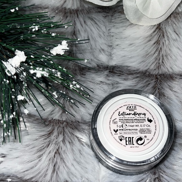 Ciaté London Extraordinary Translucent Setting Powder 5g - Picture 4 of 7